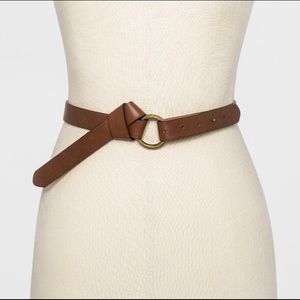 NWT Women’s Twist Belt- XL